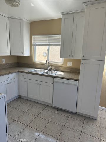 683 W 12th 2, San Pedro, CA 90731