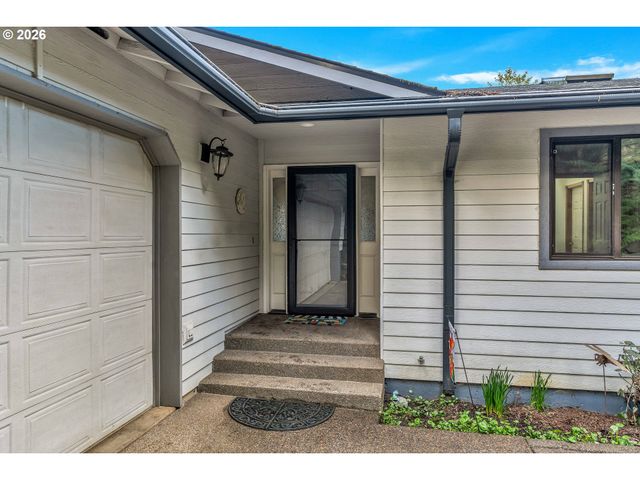 45723 Sw SADDLEBACK Dr, Gaston, OR 97119