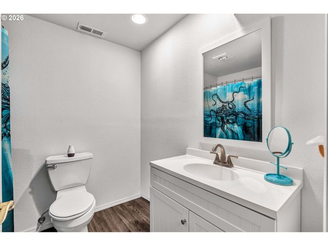 45723 Sw SADDLEBACK Dr, Gaston, OR 97119