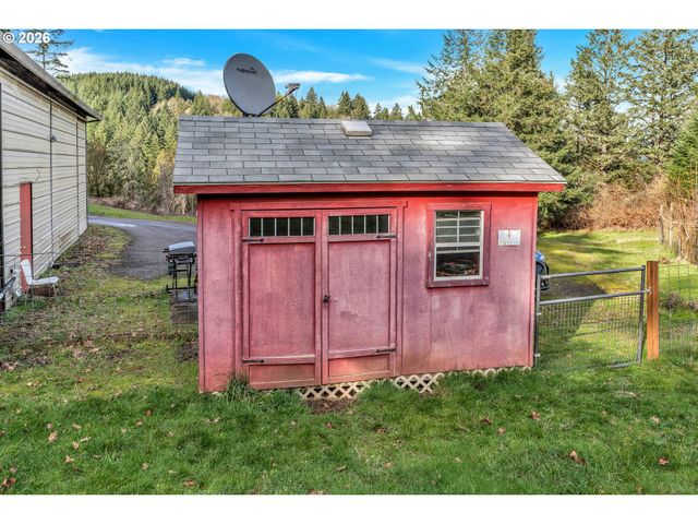45723 Sw SADDLEBACK Dr, Gaston, OR 97119