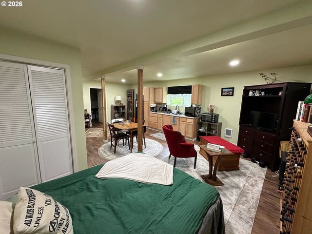 45723 Sw SADDLEBACK Dr, Gaston, OR 97119