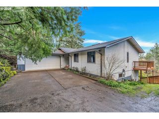 45723 Sw SADDLEBACK Dr, Gaston, OR 97119