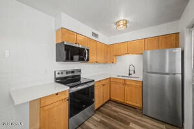 2209 S Granada Drive C, Tempe, AZ 85282