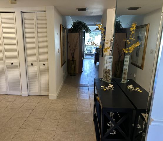 3138 Via Poinciana 114, Lake Worth, FL 33467