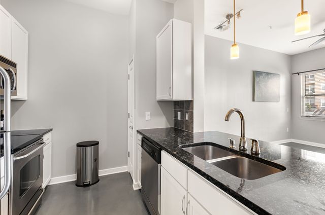 3000 Vanderbilt Pl Apt 122, Nashville, TN 37212