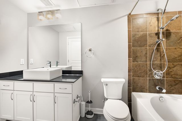 3000 Vanderbilt Pl Apt 122, Nashville, TN 37212