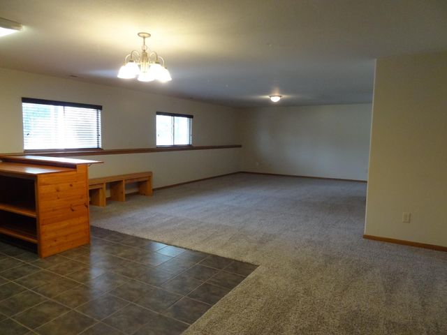 4602 E WILLOW POINT CT., Wichita, KS 67220