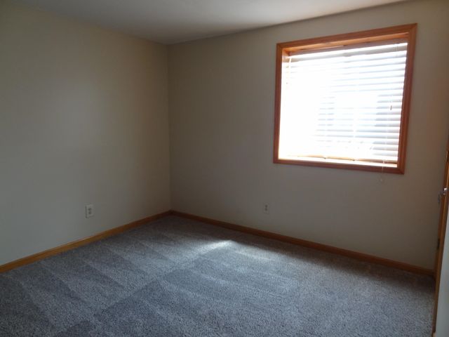 4602 E WILLOW POINT CT., Wichita, KS 67220
