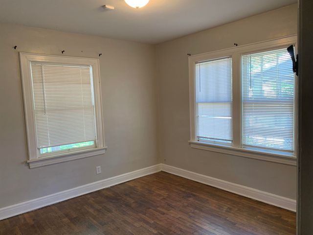 1906 S Washington Ave, Wichita, KS 67211