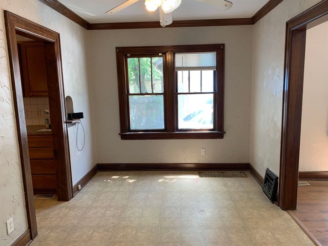 1906 S Washington Ave, Wichita, KS 67211