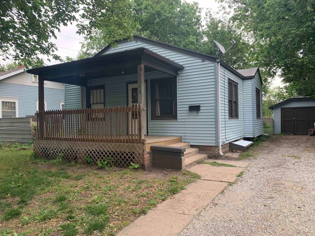1906 S Washington Ave, Wichita, KS 67211