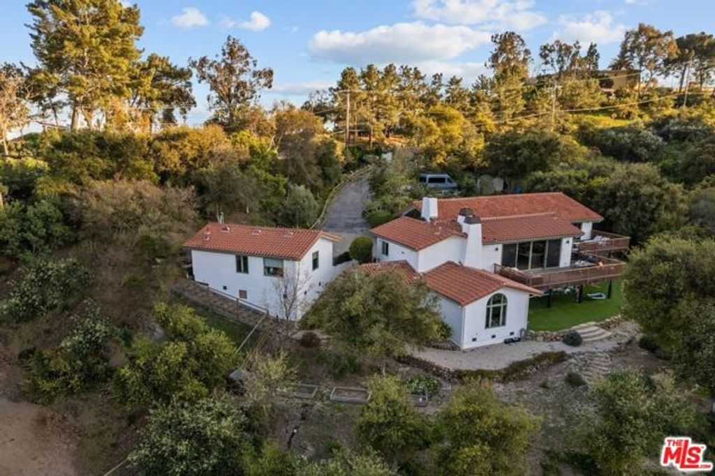 2373 Tuna Canyon Road, Topanga (los Angeles), CA 90290