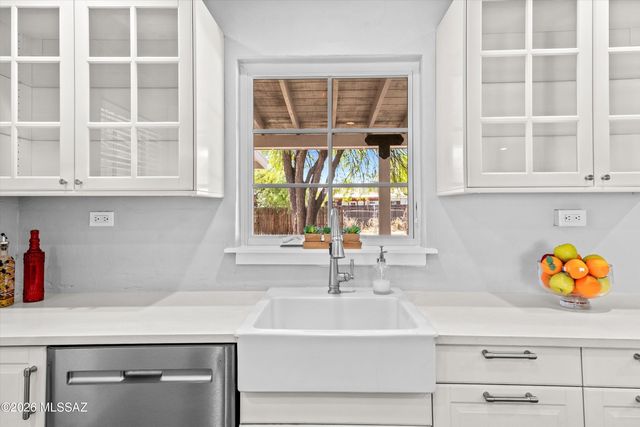 3008 E Seneca Street, Tucson, AZ 85716