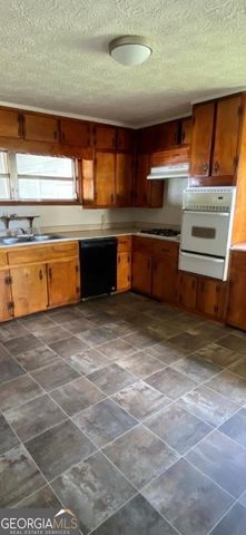 7 Post Street, Grantville, GA 30220