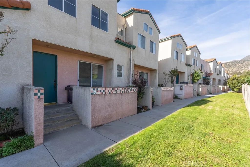 13901 Olive View 68, Sylmar, CA 91342