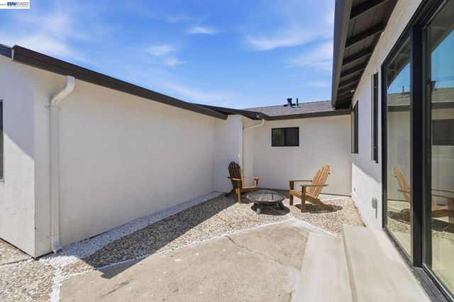 4683 De Silva St., Fremont, CA 94538