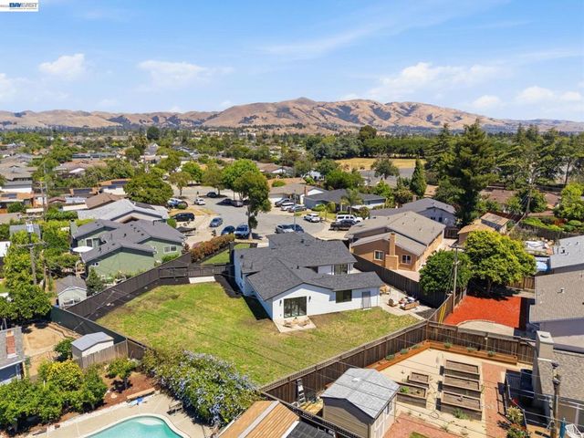 4683 De Silva St., Fremont, CA 94538