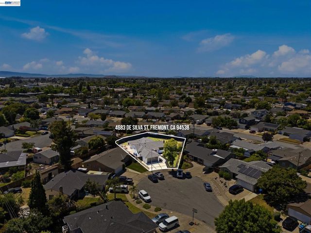 4683 De Silva St., Fremont, CA 94538