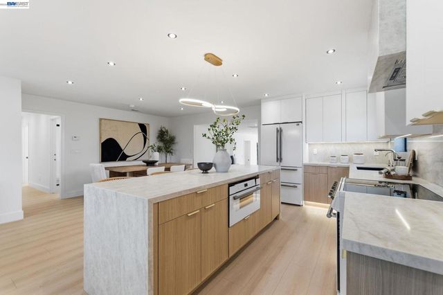 4683 De Silva St., Fremont, CA 94538