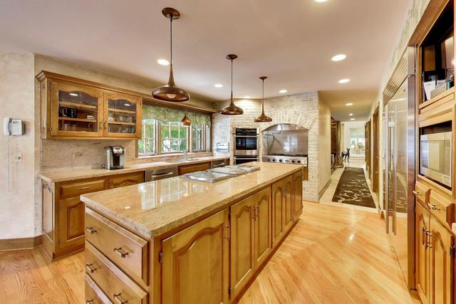 2257 Hidden Creek Court, Lisle, IL 60532