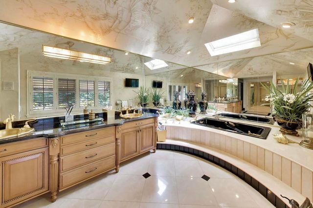 2257 Hidden Creek Court, Lisle, IL 60532