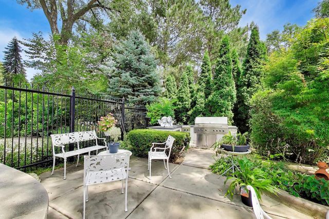 2257 Hidden Creek Court, Lisle, IL 60532