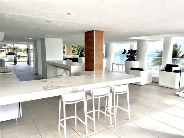 770 Claughton Island Dr 1405, Miami, FL 33131