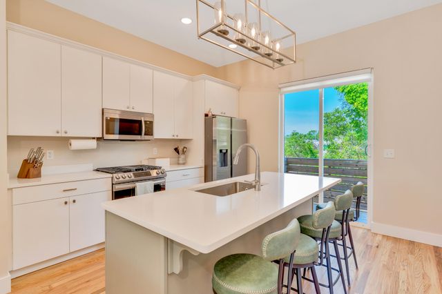 1641 Adams Street, Chattanooga, TN 37408