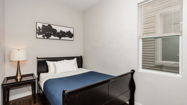 1922 N Rockwell Street 1, Chicago, IL 60647