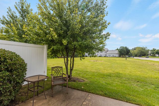 2702 Kendall Crossing, Mchenry, IL 60051