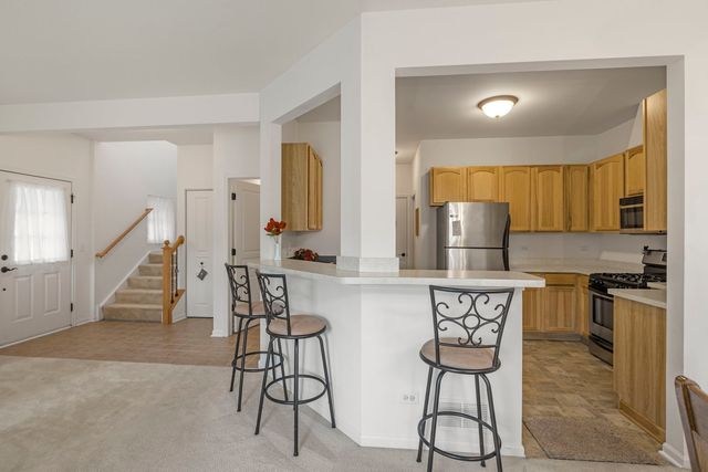 2702 Kendall Crossing, Mchenry, IL 60051