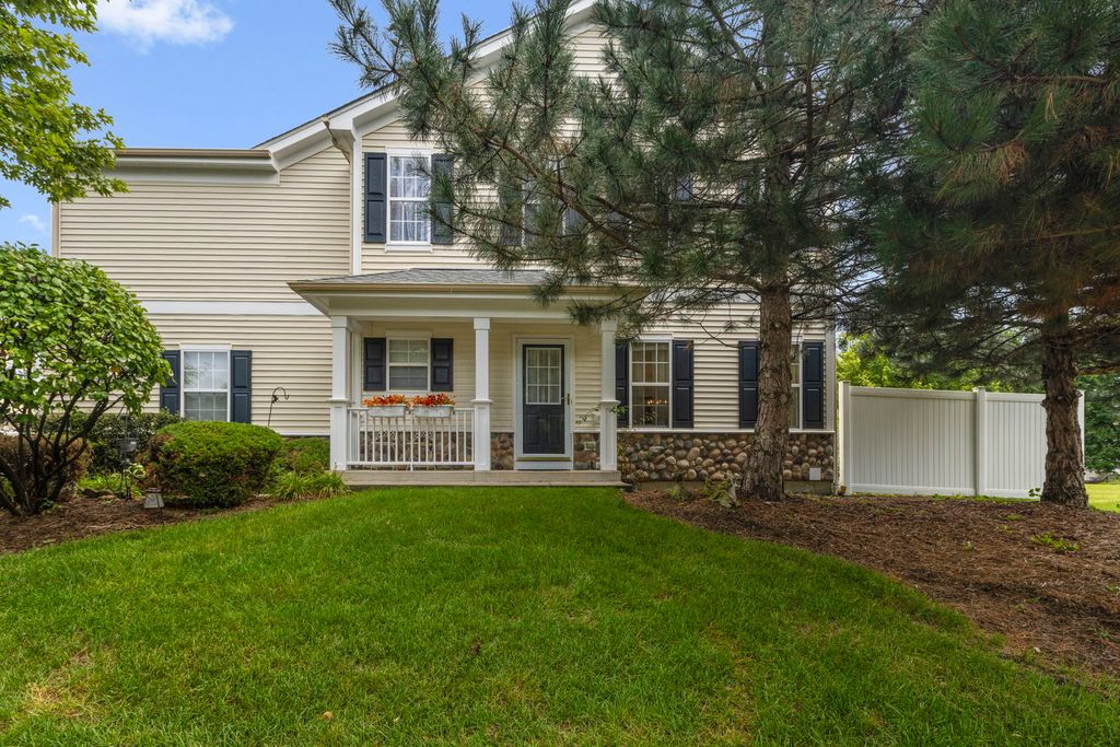 2702 Kendall Crossing, Mchenry, IL 60051