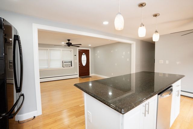 562 Tremont St, Taunton, MA 02780