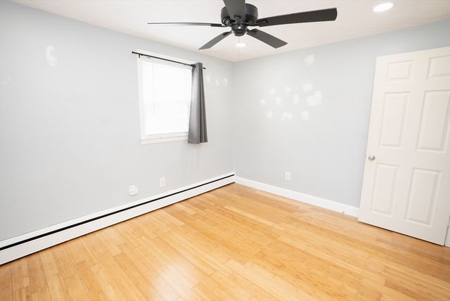 562 Tremont St, Taunton, MA 02780