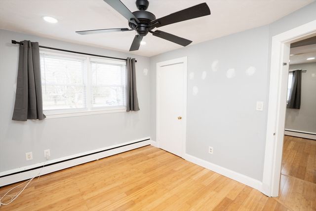 562 Tremont St, Taunton, MA 02780