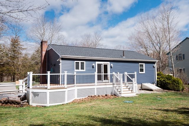 562 Tremont St, Taunton, MA 02780