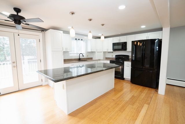 562 Tremont St, Taunton, MA 02780