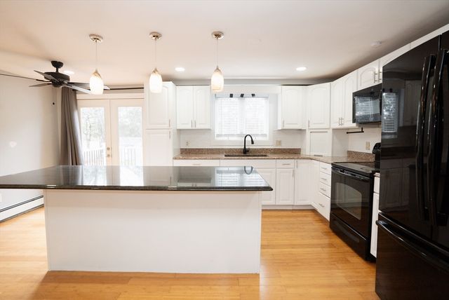 562 Tremont St, Taunton, MA 02780