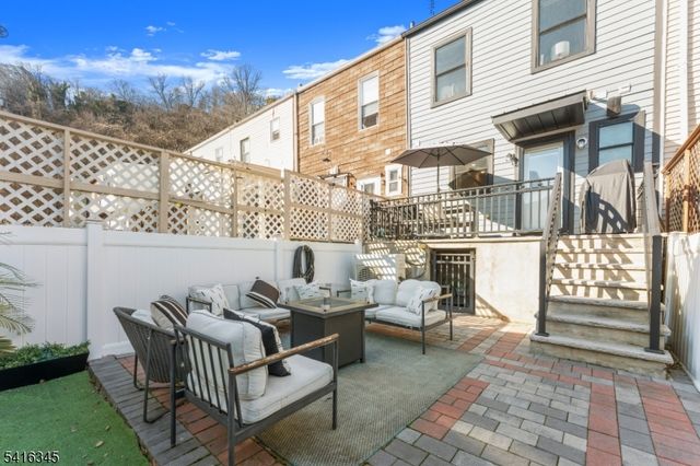 5 W 19Th St, Weehawken Twp., NJ 07086