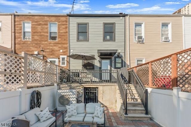 5 W 19Th St, Weehawken Twp., NJ 07086