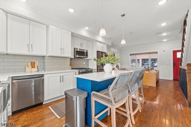 5 W 19Th St, Weehawken Twp., NJ 07086