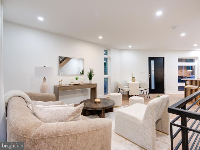 437 MEMPHIS ST, Philadelphia, PA 19125