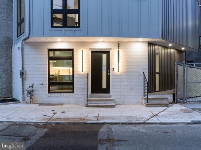 437 MEMPHIS ST, Philadelphia, PA 19125