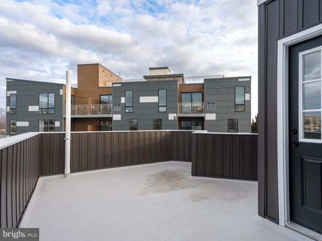 437 MEMPHIS ST, Philadelphia, PA 19125