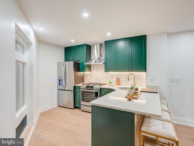 437 MEMPHIS ST, Philadelphia, PA 19125