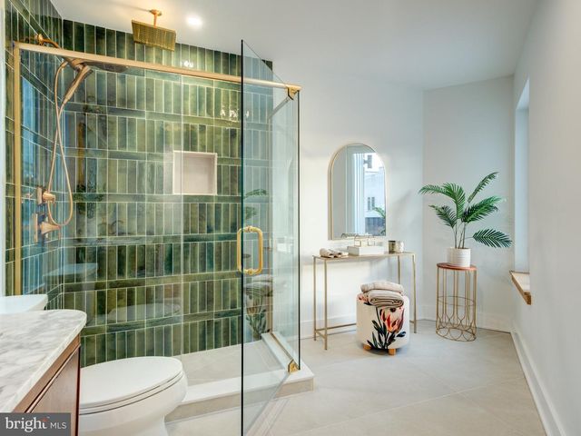 437 MEMPHIS ST, Philadelphia, PA 19125