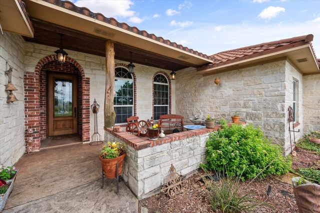 989 N Fm 55, Barry, TX 75102