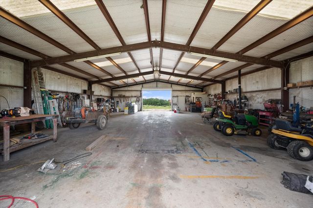 989 N Fm 55, Barry, TX 75102