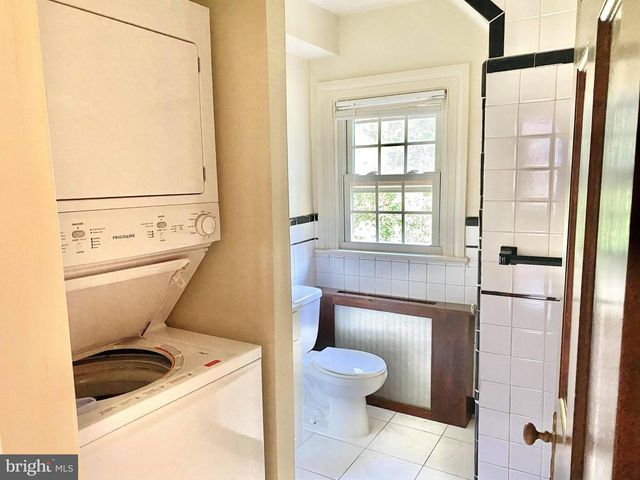 1200 S CLEVELAND ST, Arlington, VA 22204