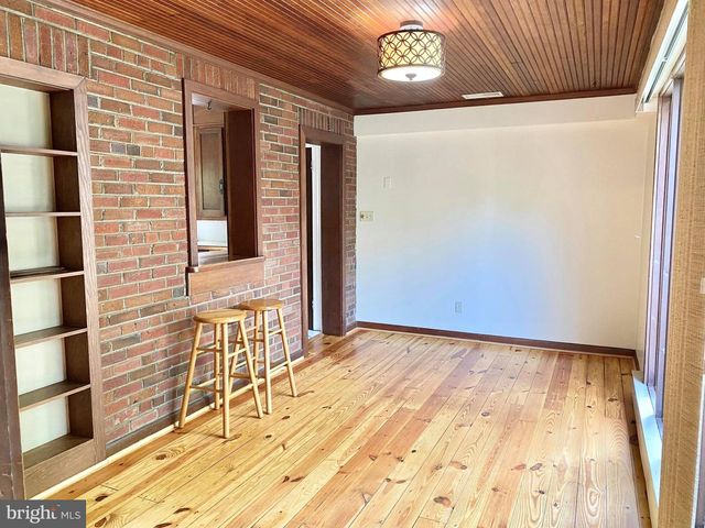1200 S CLEVELAND ST, Arlington, VA 22204